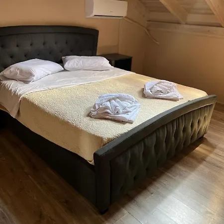 Michaela Loft Lägenhet